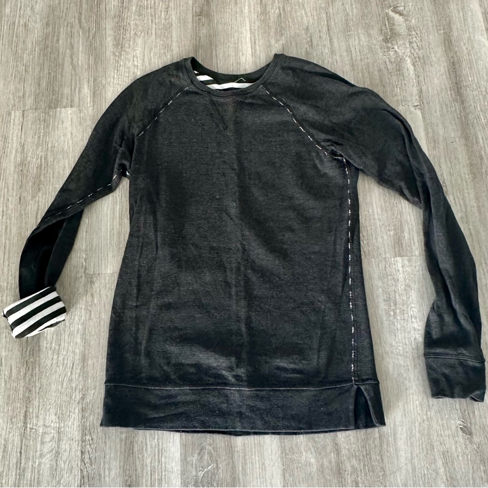 Lululemon light sweatshirt